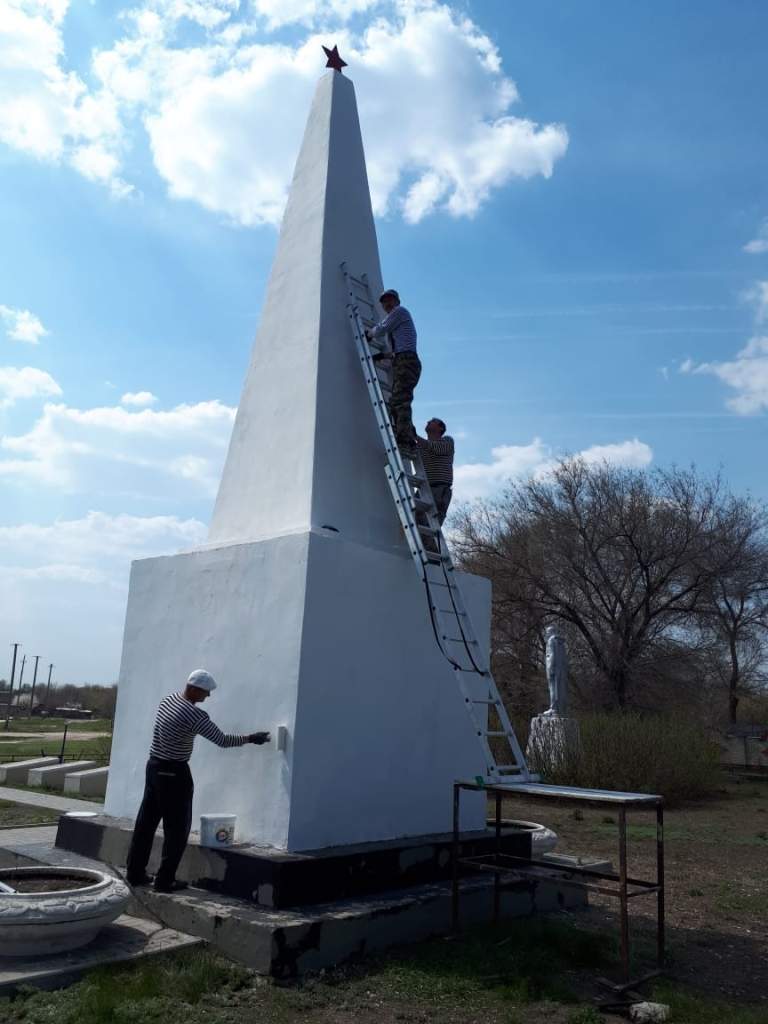 Предприниматель взял шефство над военным мемориалом в Дегтево