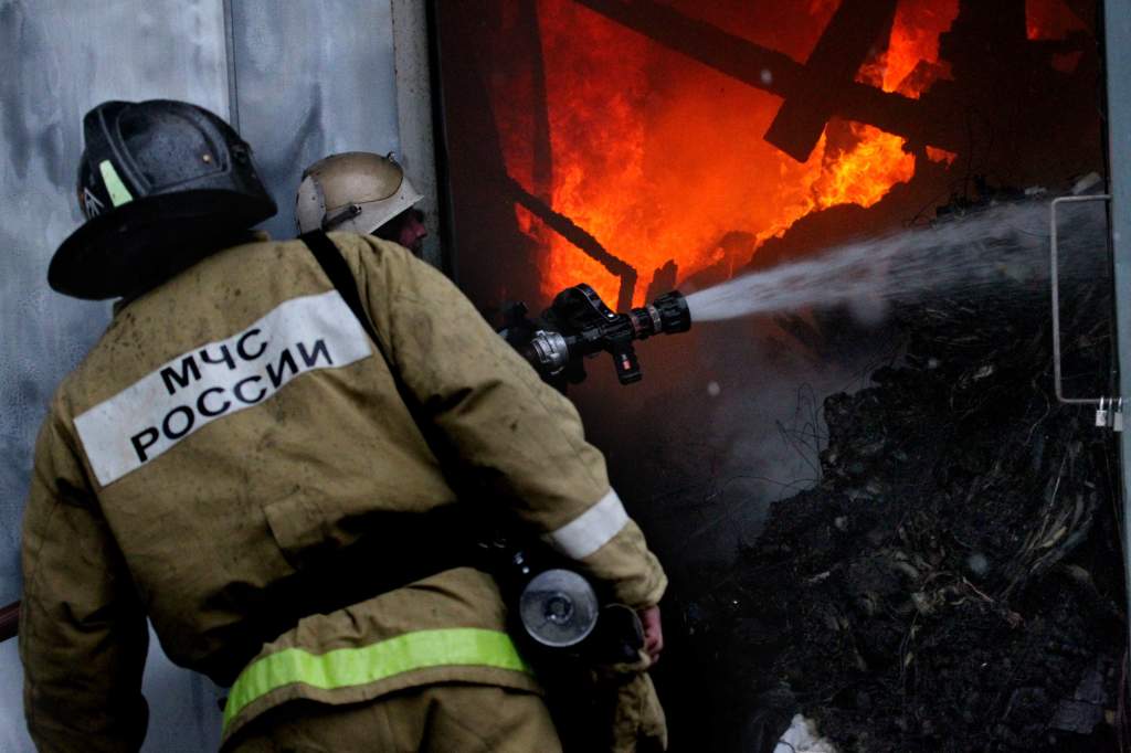Пожар на площади 100 кв. м  произошел в станице Мальчевской