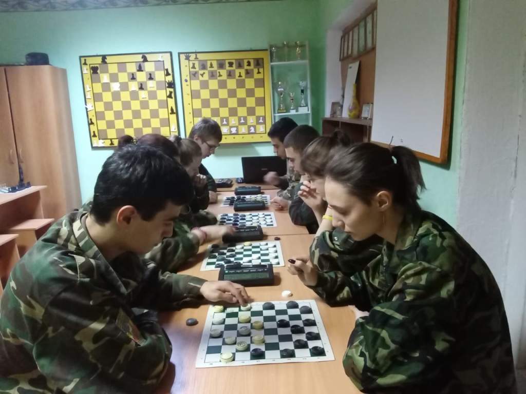 В миллеровском казачьем техникуме прошел новогодний турнир по русским шашкам