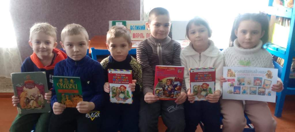 Воспитанники Рогаликовского детского сада побывали в гостях в местной библиотеке