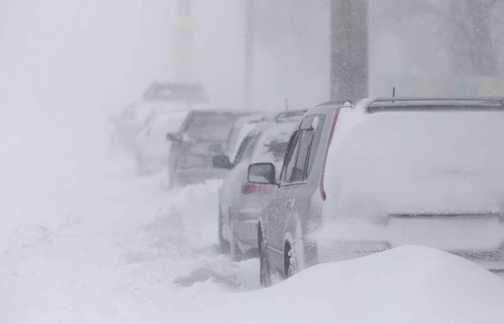 Штормовое предупреждение: на Ростовскую область надвигается снежная буря