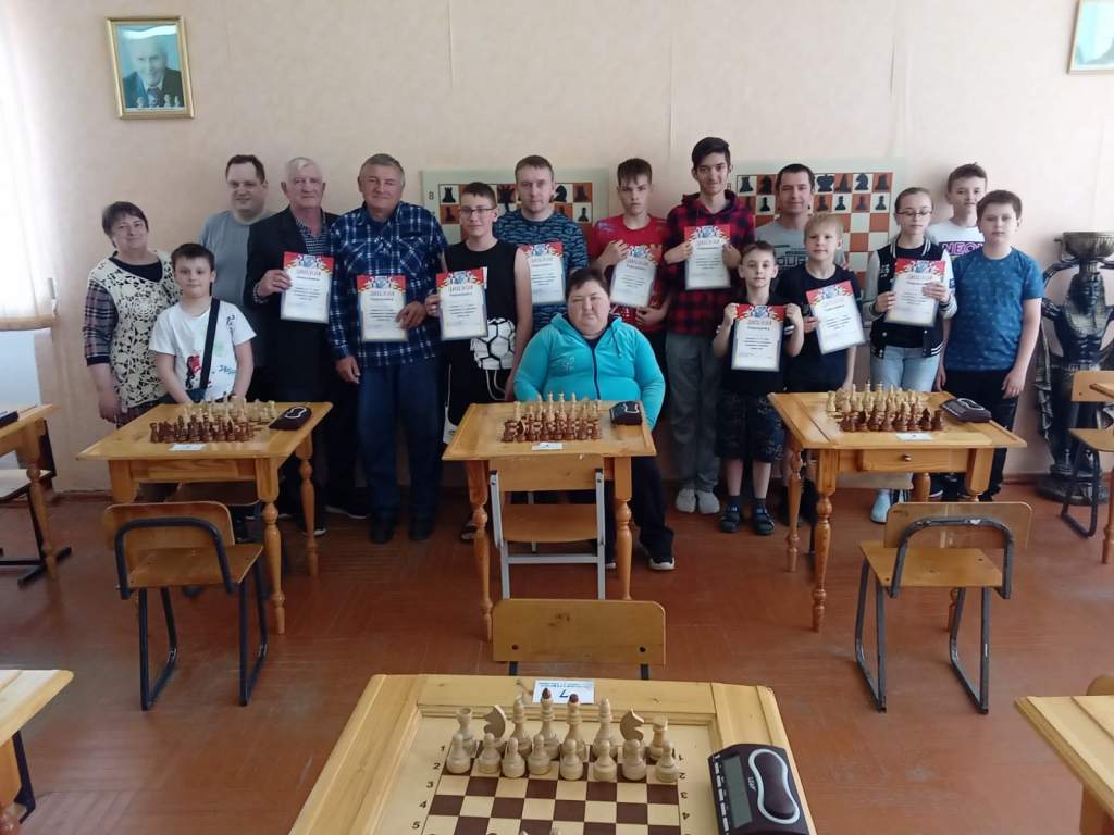 В Миллерово прошел шахматный турнир приуроченный к окончанию учебного года