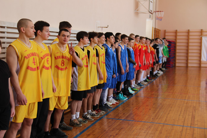В миллеровской школе №4 прошли соревнования по баскетболу