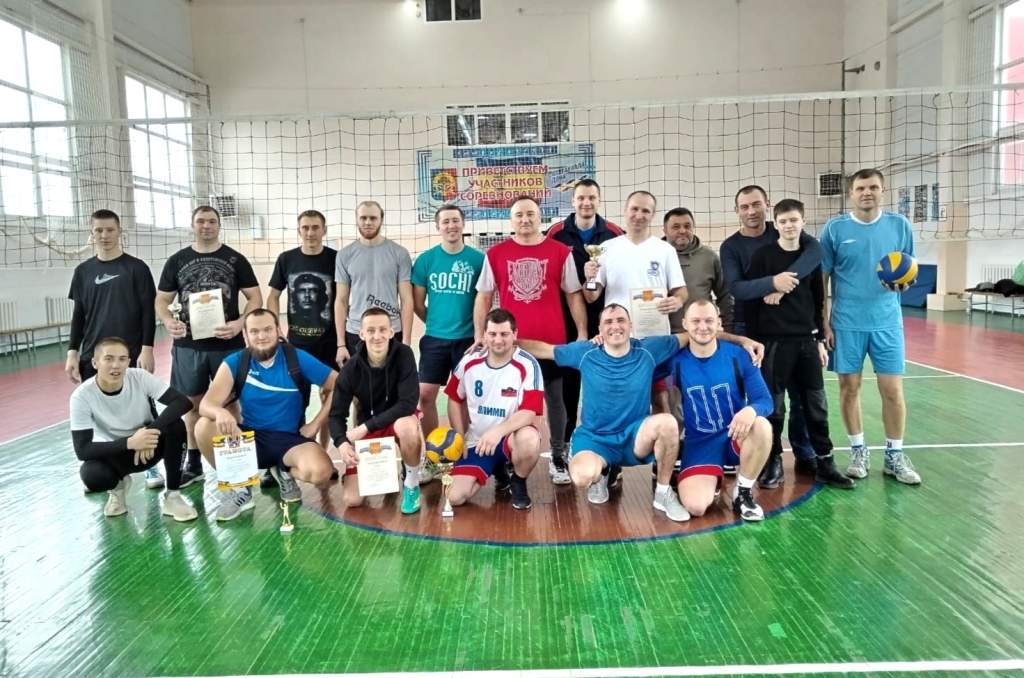 В Миллерово состоялись рождественские соревнования по волейболу